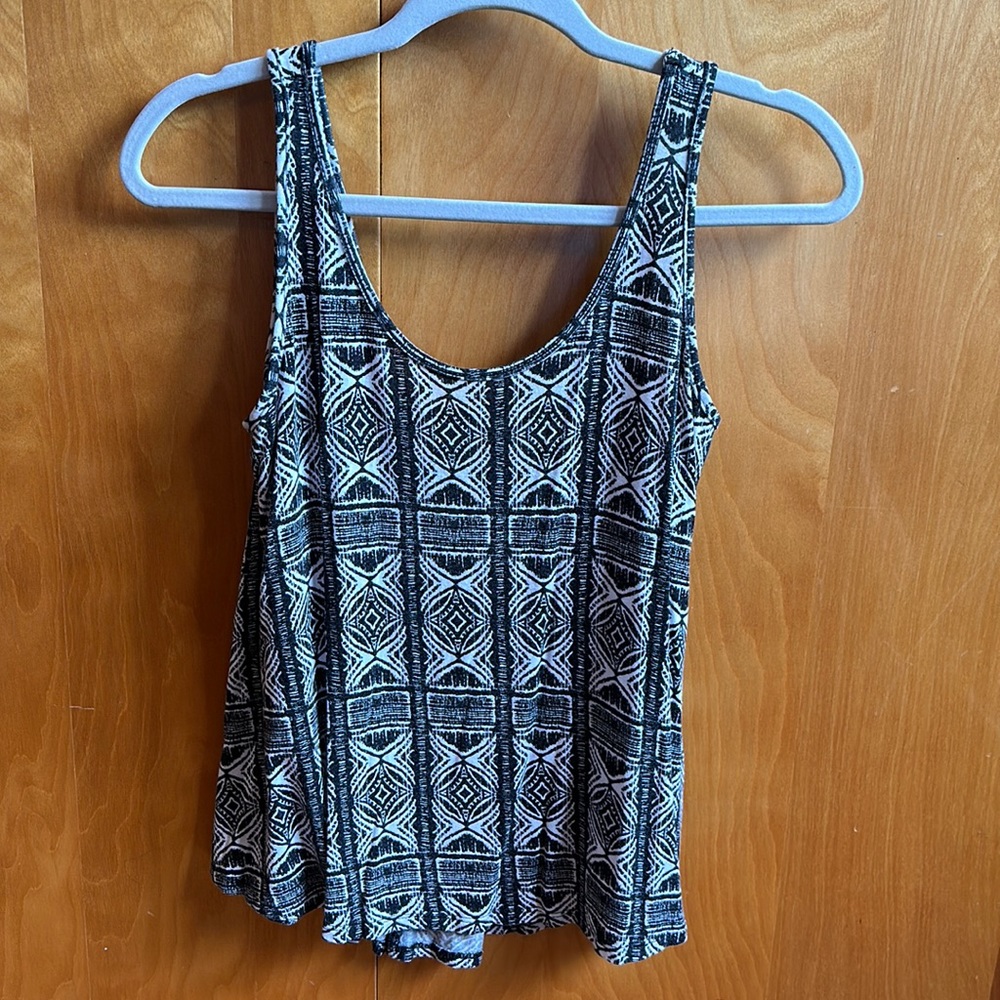 Black/White Tank Top